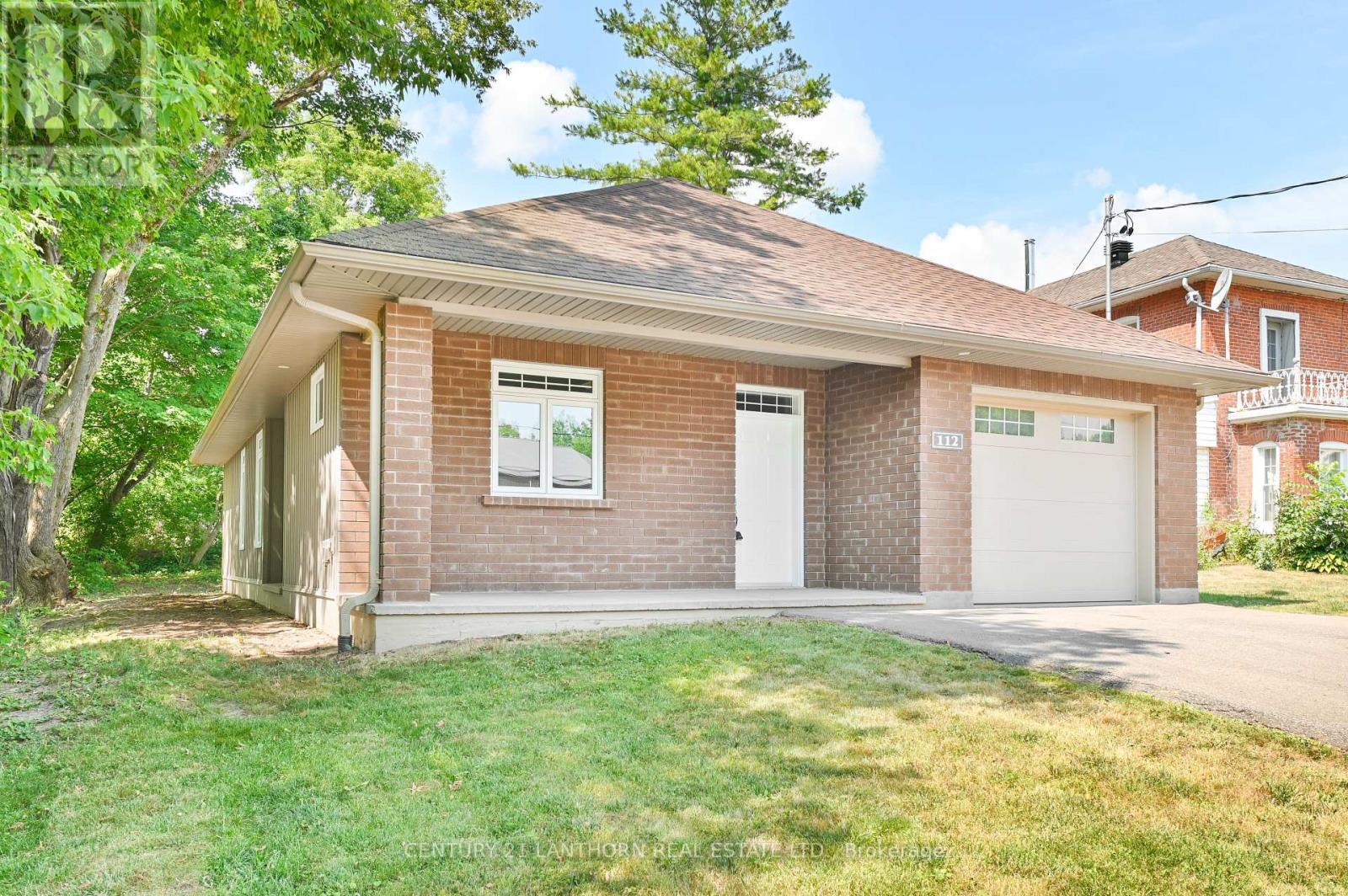 Property Photo: 112 Rollins Street ON K0K 2K0