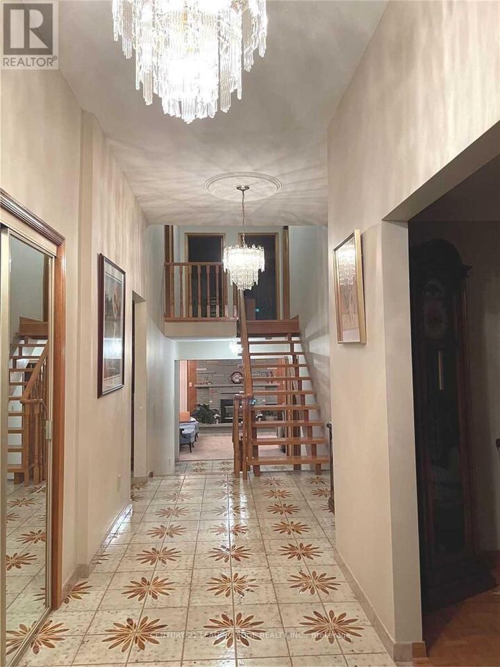 Property Photo:  311 Helen Avenue  ON L3R 1J8 