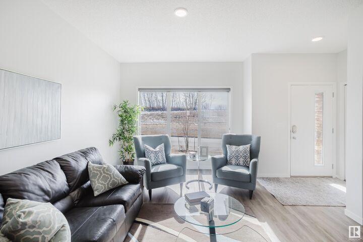 Property Photo:  5210 Lark Crescent NW  AB T5S 0S3 