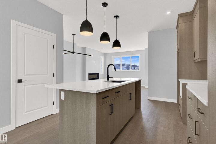 Photo de la propriété: 505 Paterson Way SW AB T6W 4E2