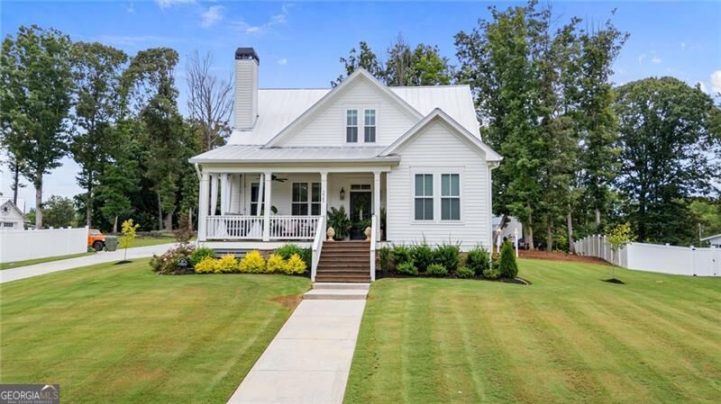 Property Photo:  225 E Underwood Street  GA 30528 