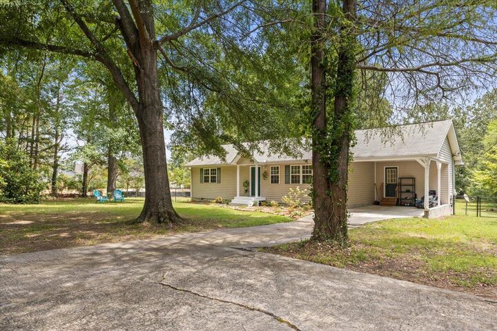 Property Photo:  8 Pine River Road NE  GA 30165 
