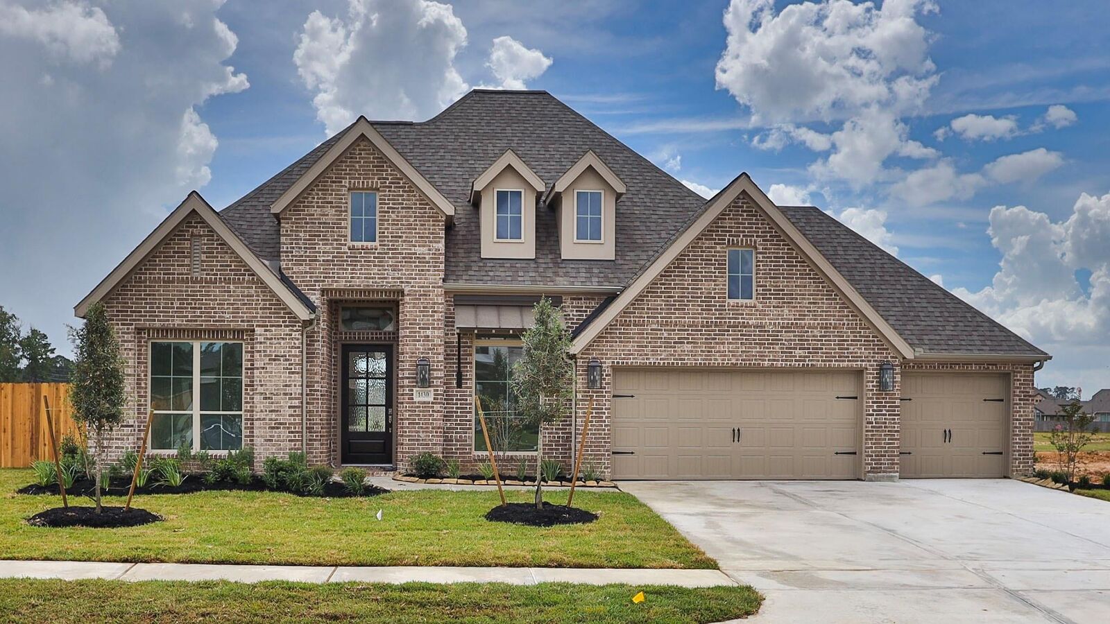 Property Photo: 1430 Swayze Street TX 77354