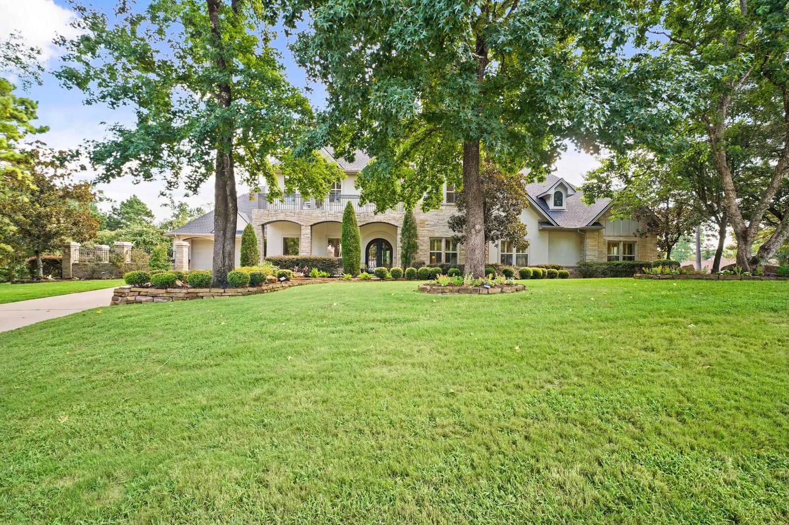 Property Photo:  6702 Star Ledge Court  TX 77389 