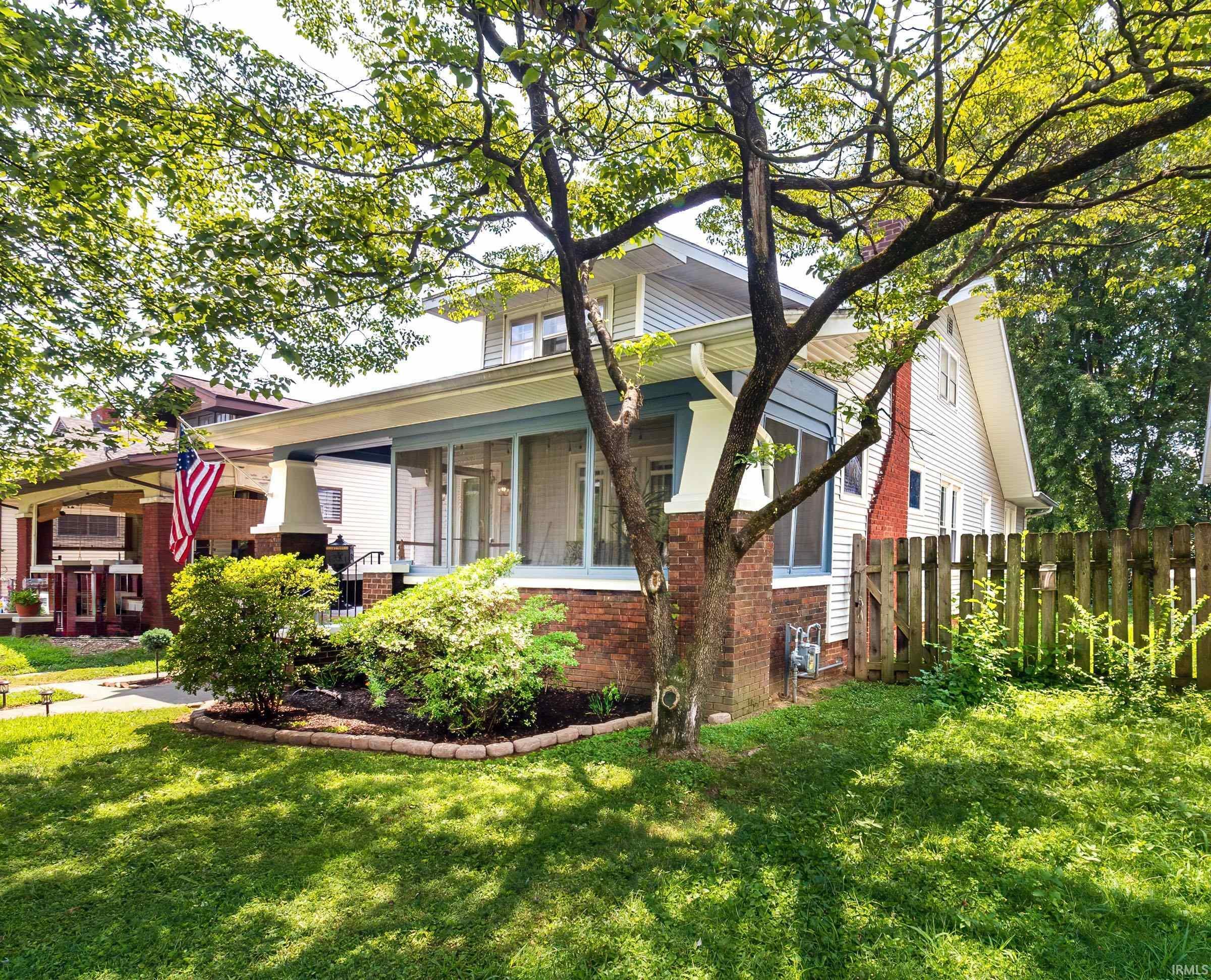 Property Photo: 1113 Ravenswood Drive IN 47714-3443