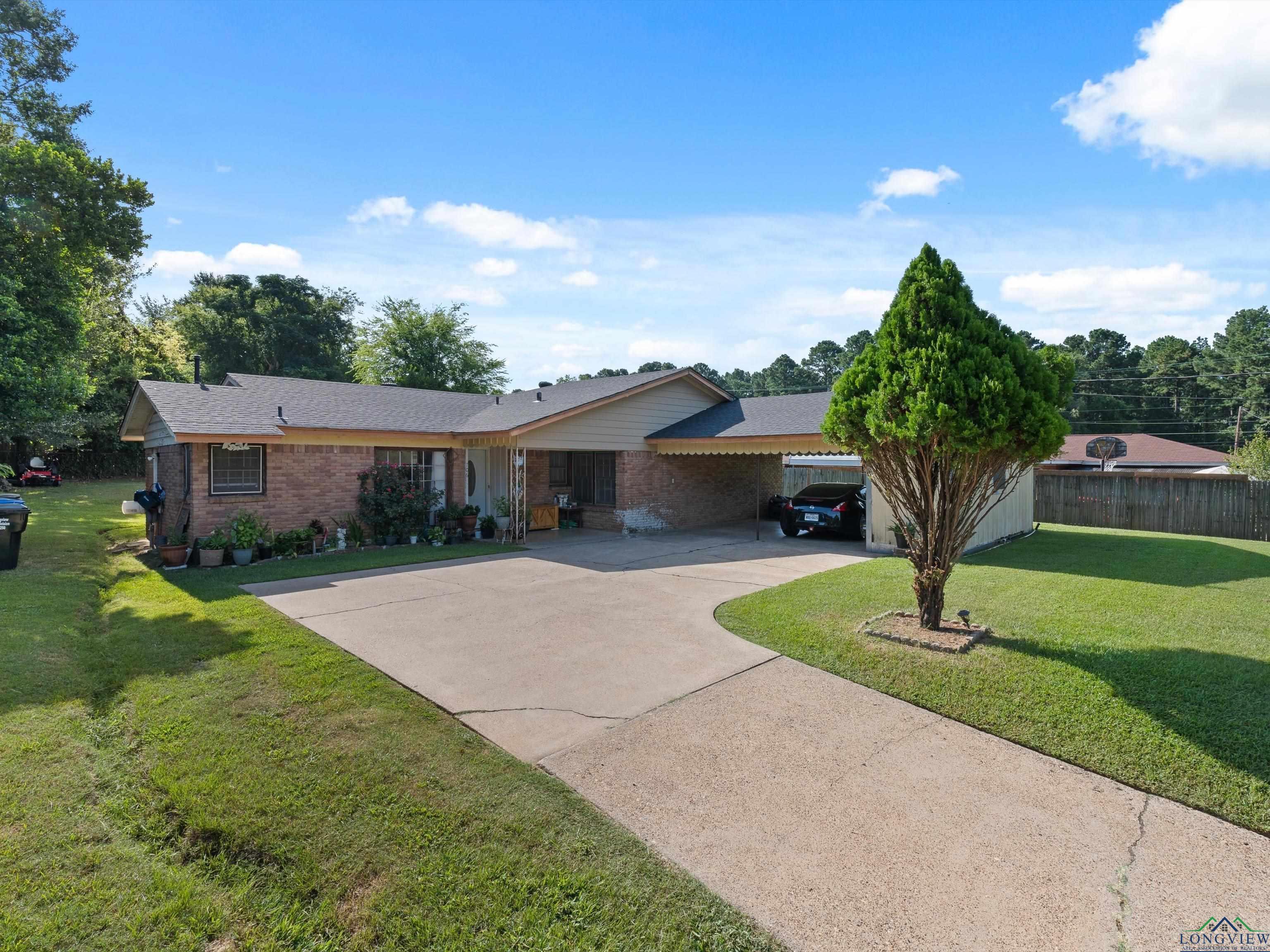 706 Diane Dr  Longview TX 75602 photo