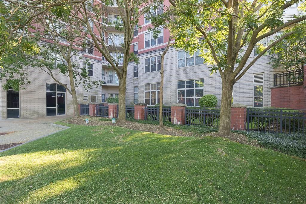 Property Photo:  300 Mamaroneck Avenue 402  NY 10605 