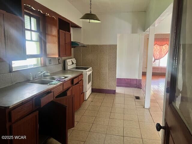 Property Photo:  530 E Franklin St. Street  OH 43326 