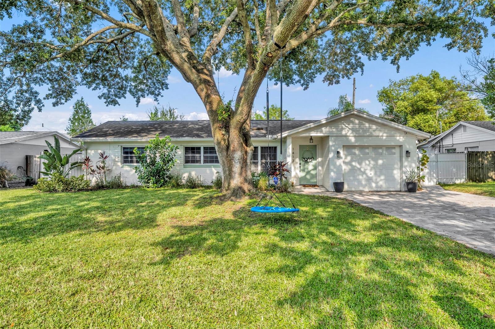 Property Photo: 1413 Moselle Avenue FL 32807