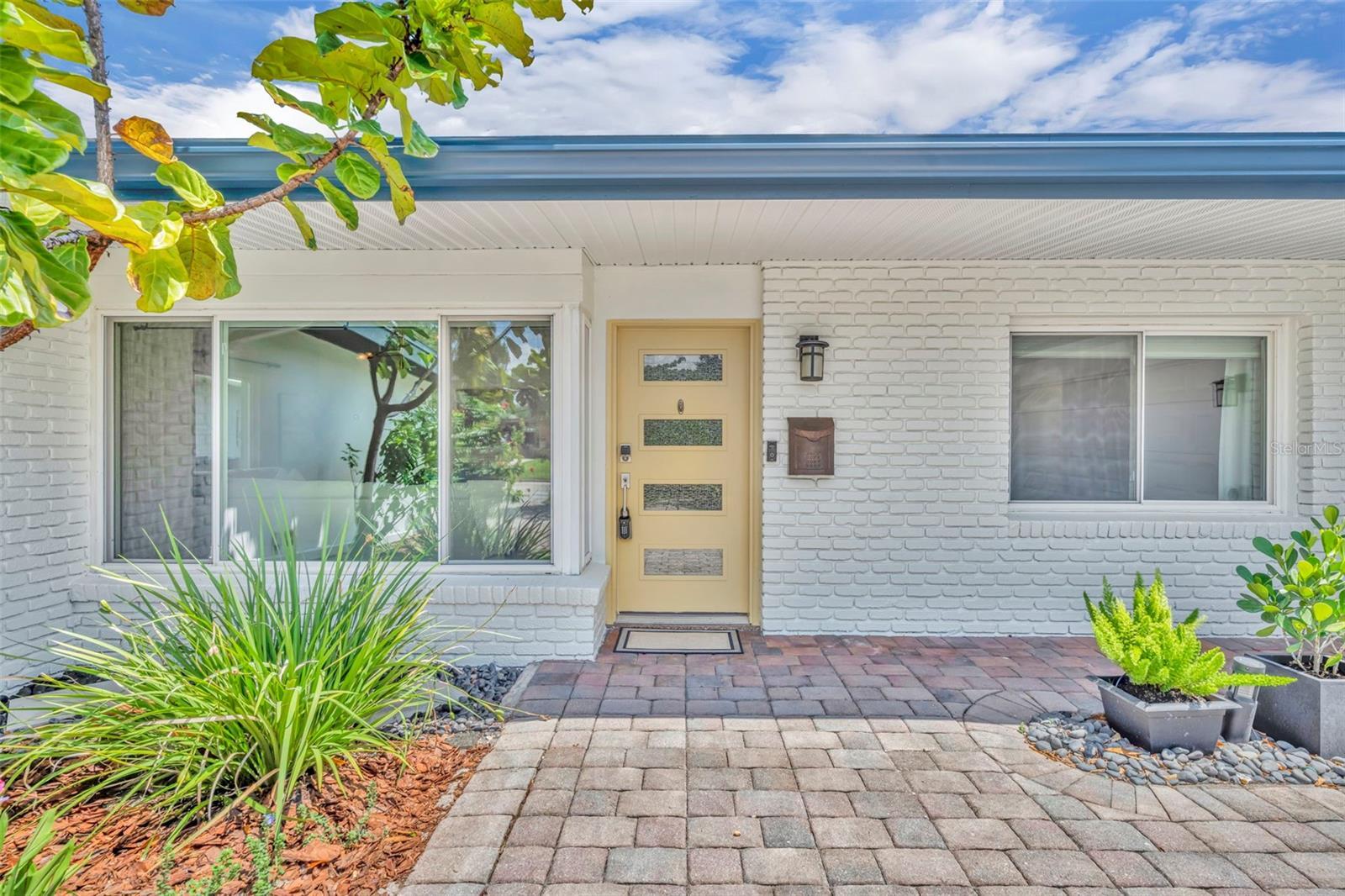 Property Photo: 3007 Chelsea Street FL 32803