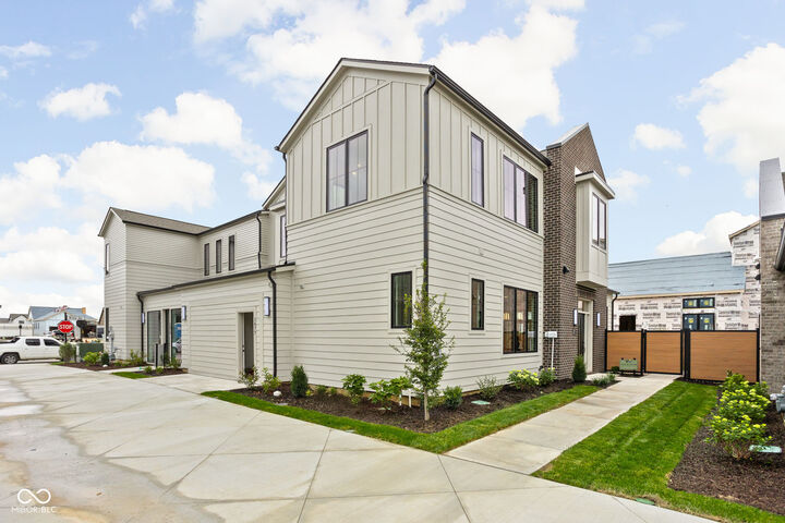 Property Photo:  1677 Ties Way  IN 46074 