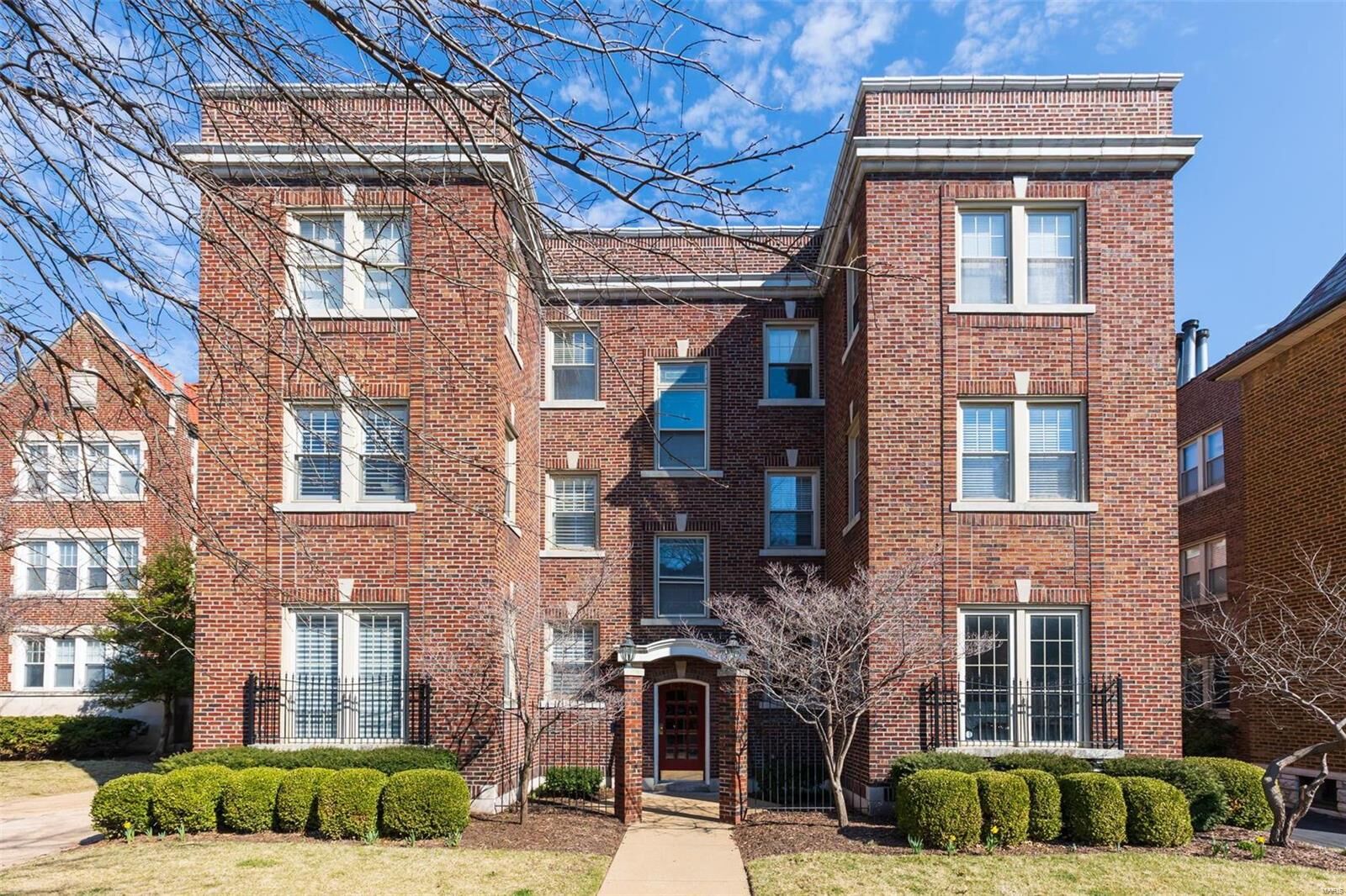 Property Photo:  6239 Rosebury Avenue 1E  MO 63105 