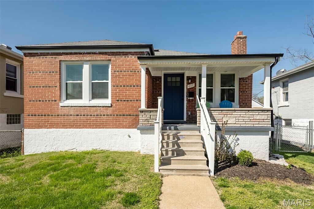 Property Photo: 409 Jett Avenue MO 63125