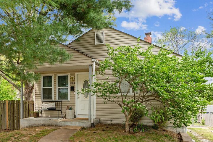 219 Monica Drive  St Louis MO 63127 photo