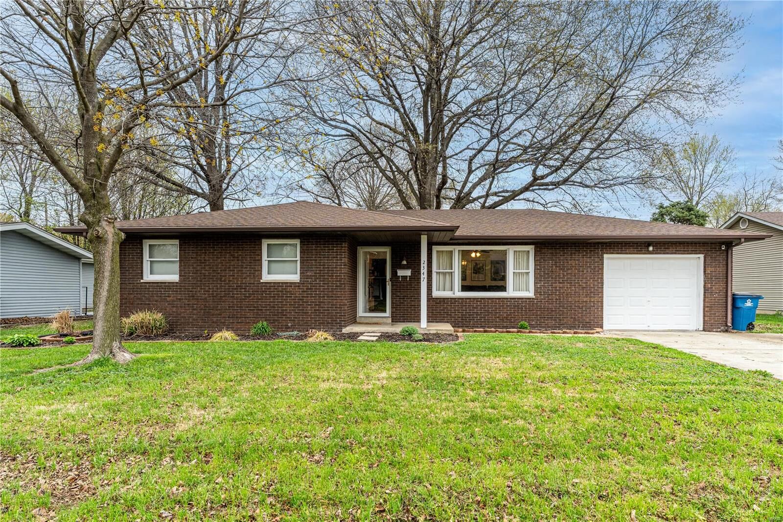 Property Photo: 2347 Emert Avenue IL 62040