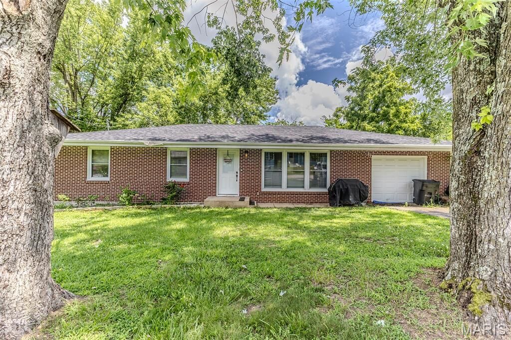 Property Photo:  304 Warren Street  MO 65556 