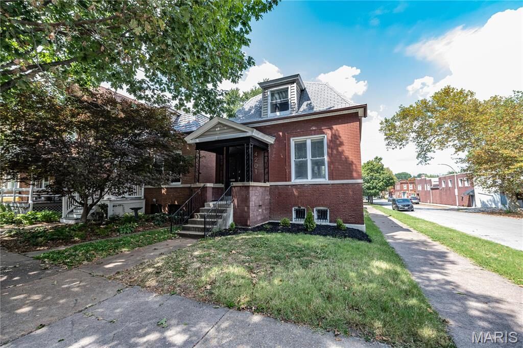 Property Photo: 4201 Connecticut Street MO 63116
