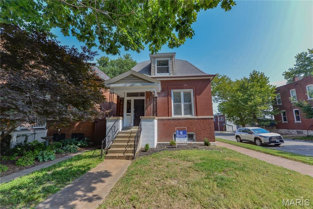 Property Photo: 4201 Connecticut Street MO 63116