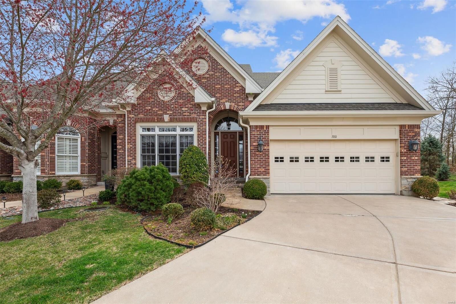 Property Photo:  700 Clayton Corners Drive  MO 63011 