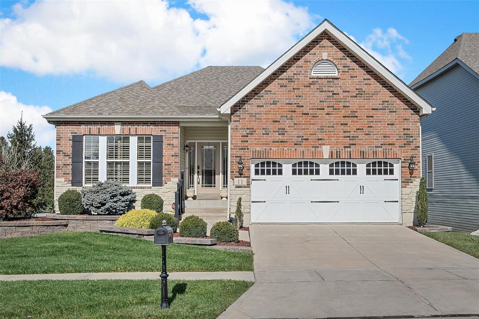 Property Photo: 11 Burgundy Place Drive MO 63368