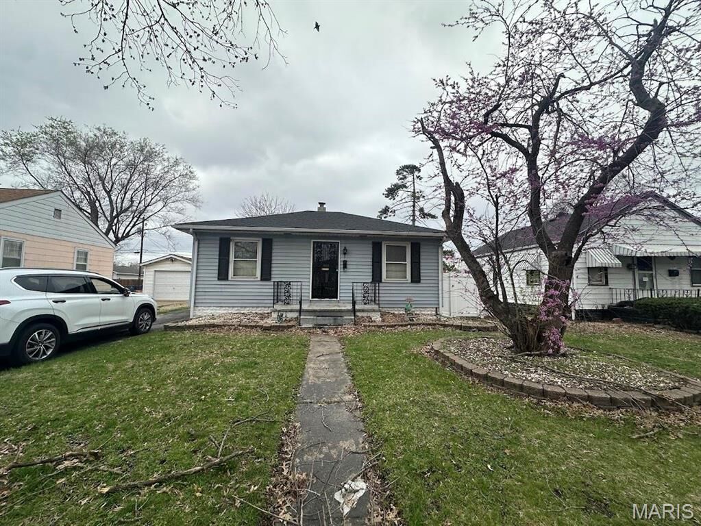 Property Photo: 2521 Adams Street IL 62040