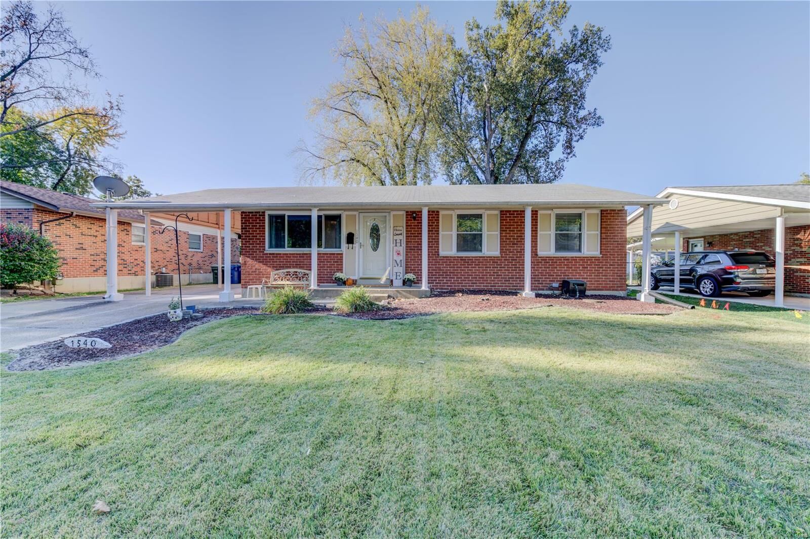 Property Photo: 1540 Gerard Park Lane MO 63042