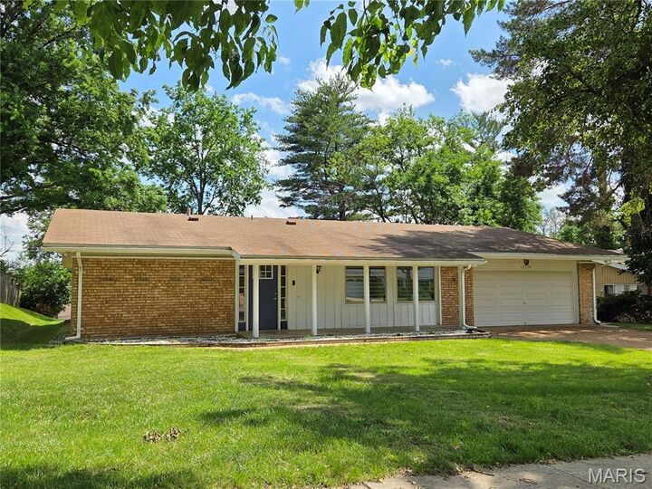 Property Photo:  12558 Pepperwood Drive  MO 63146 