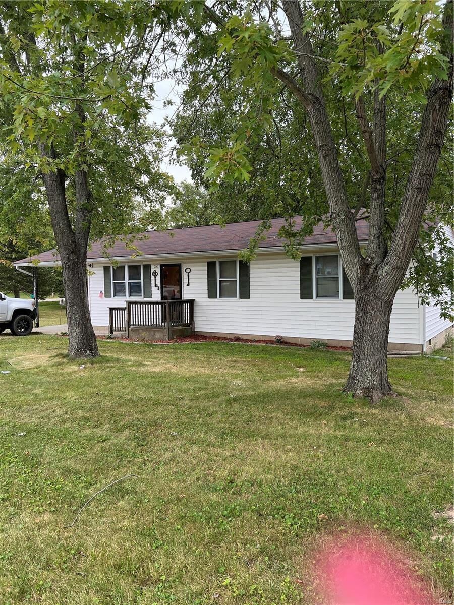 Property Photo:  900 Sassafras Way  MO 63080 