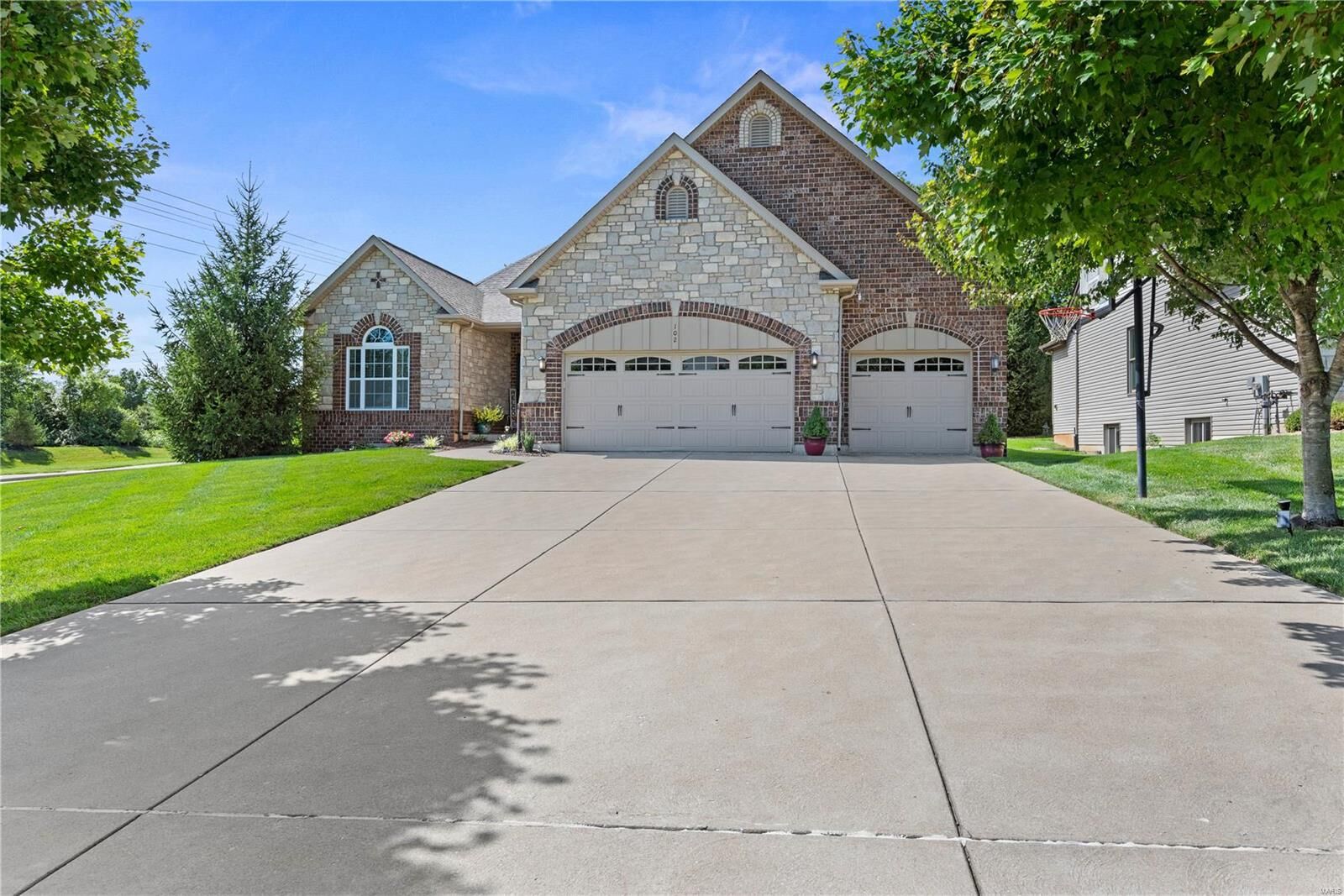 Property Photo: 102 Place De Yeager MO 63367