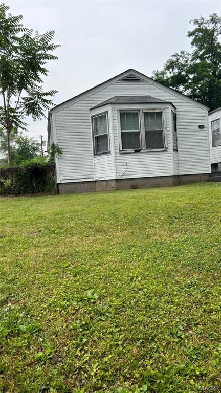 Property Photo: 6371 Sherry Ave MO 63136