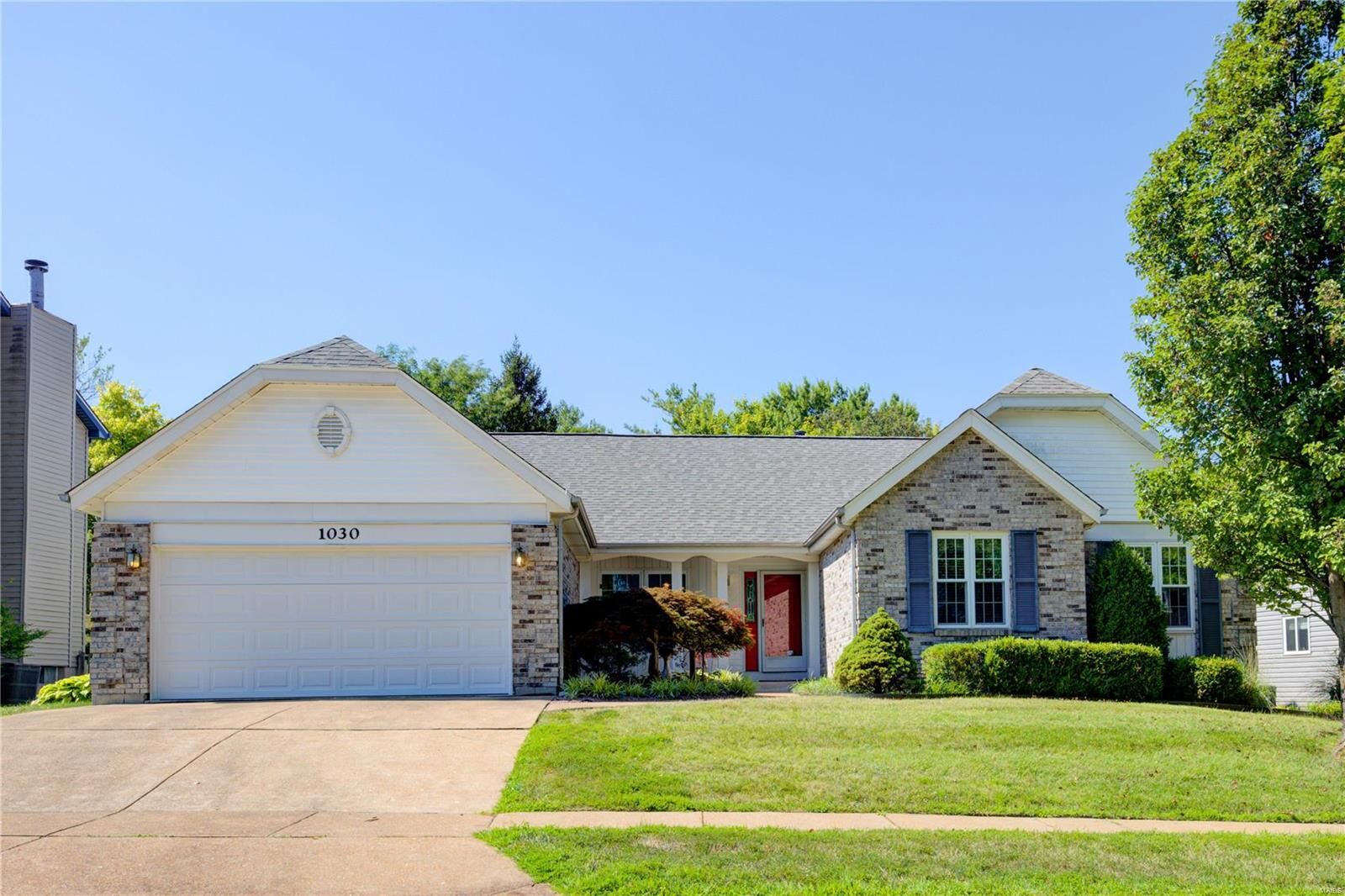 Property Photo: 1030 Oak Terrace Court MO 63026