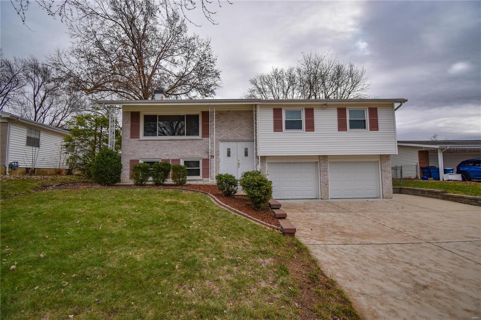 Property Photo: 1004 Elmwood Drive MO 63301
