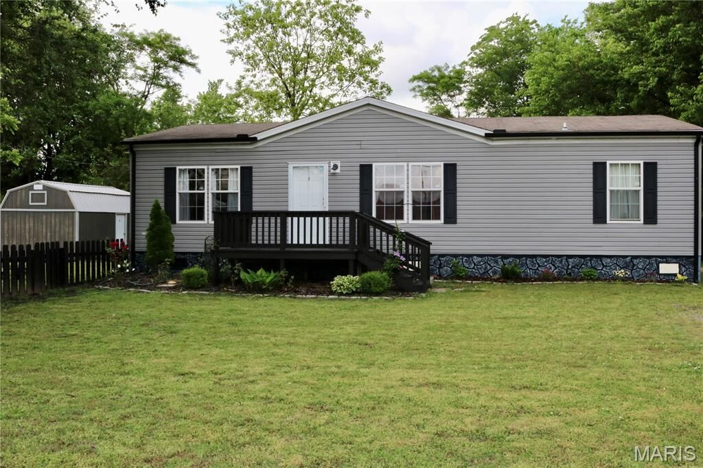 Property Photo:  302 W Cedar Street  MO 63823 