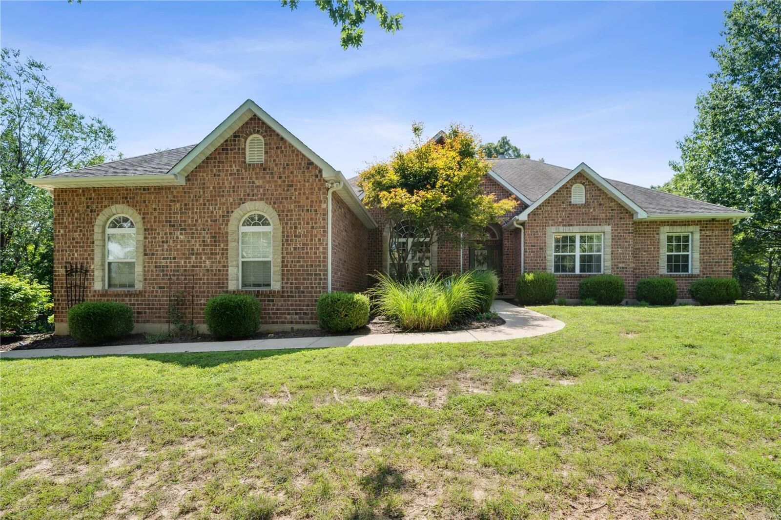 Property Photo: 11 Camelot Court MO 63049