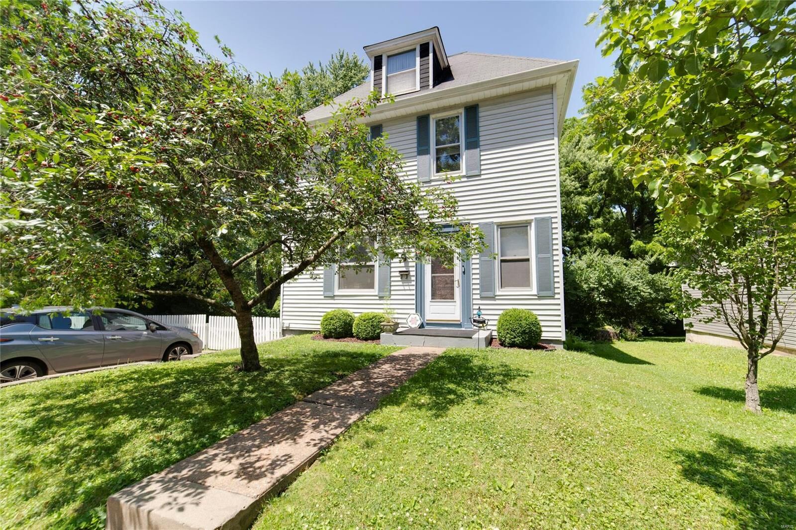 Property Photo: 117 Adelle Avenue MO 63135