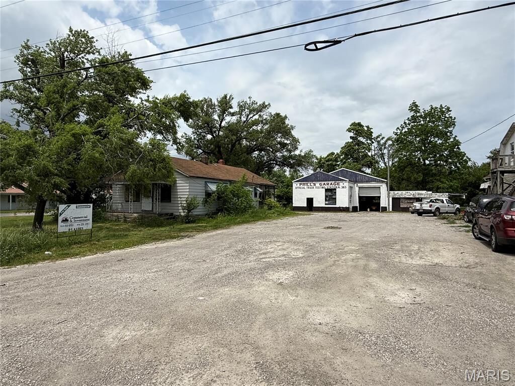 Property Photo: 4193 State Route 162 IL 62040