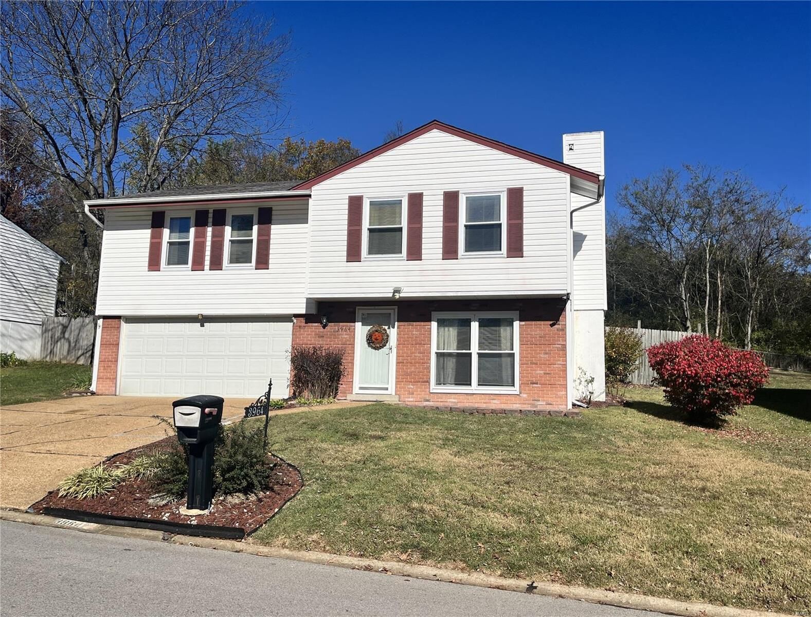 Property Photo: 3964 Hawthorn Drive MO 63052
