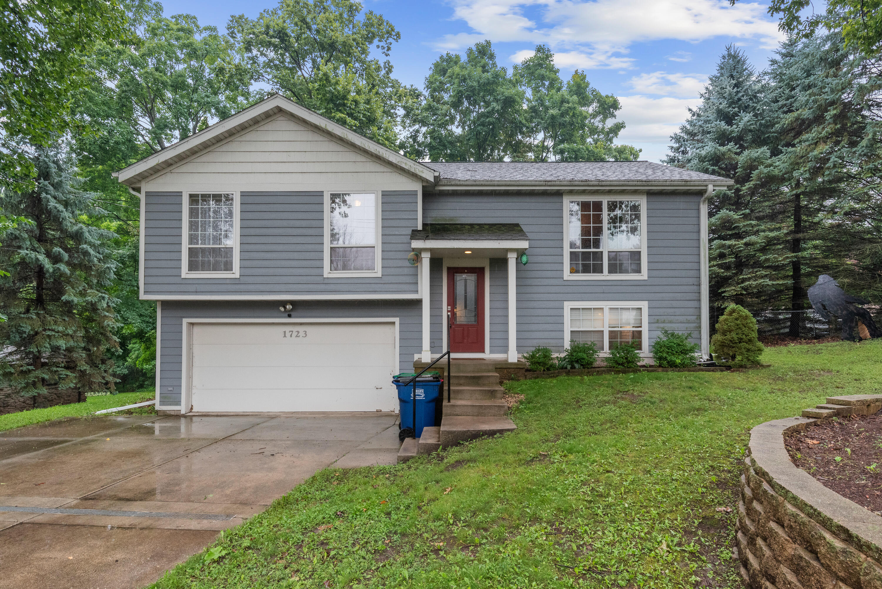 Property Photo:  1723 Falls Rd  WI 53024 