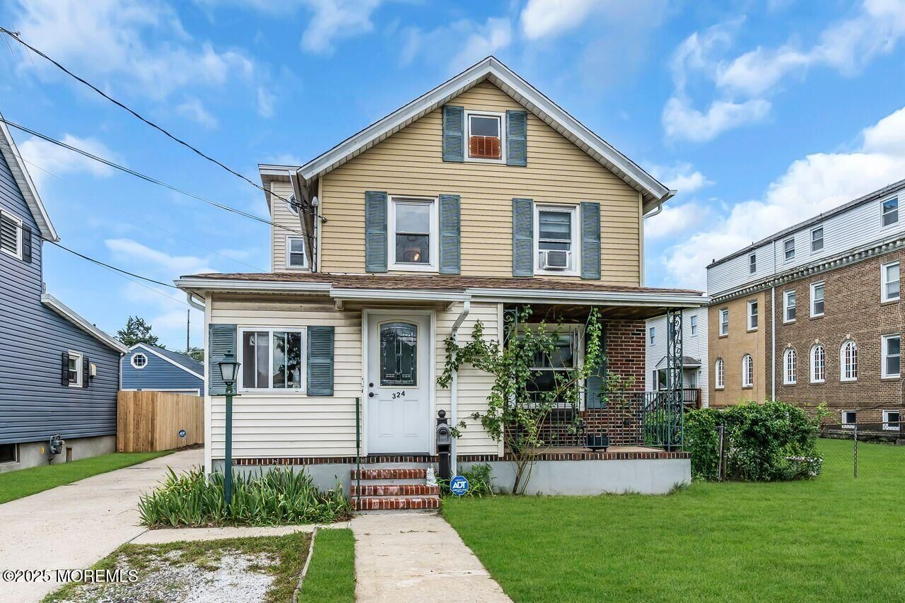 Property Photo:  324 Maple Place  NJ 07735 
