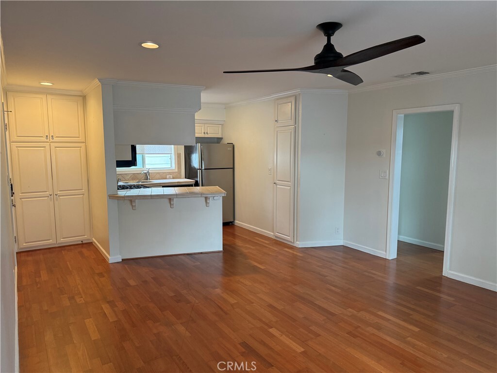 Property Photo:  309 Marine Avenue  CA 92662 