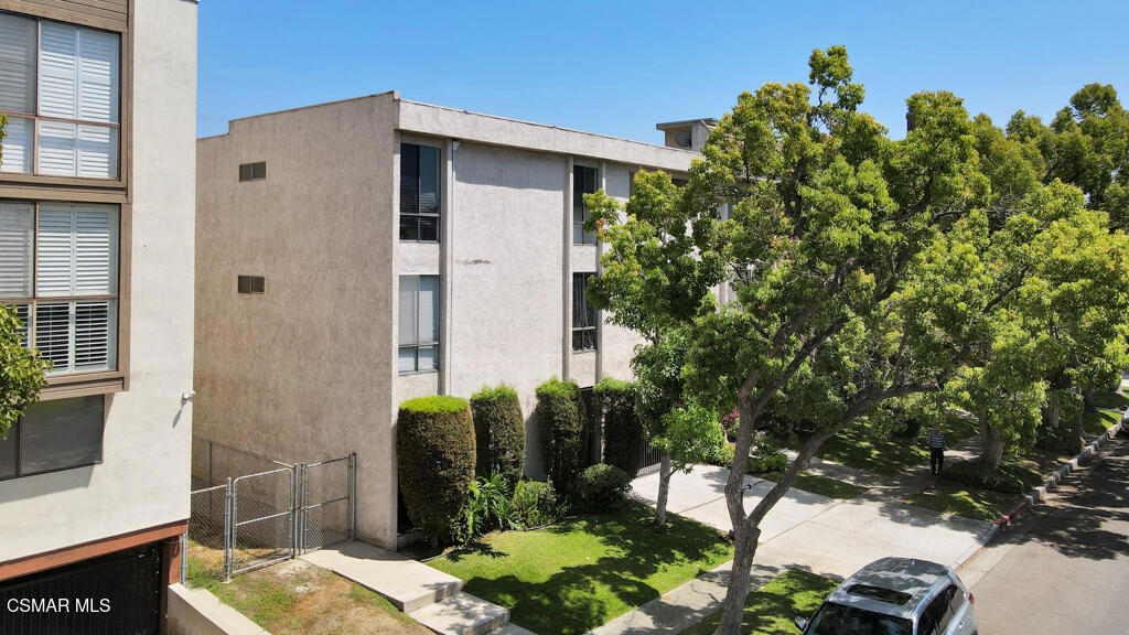 Property Photo:  528 N Jackson Street 309  CA 91206 