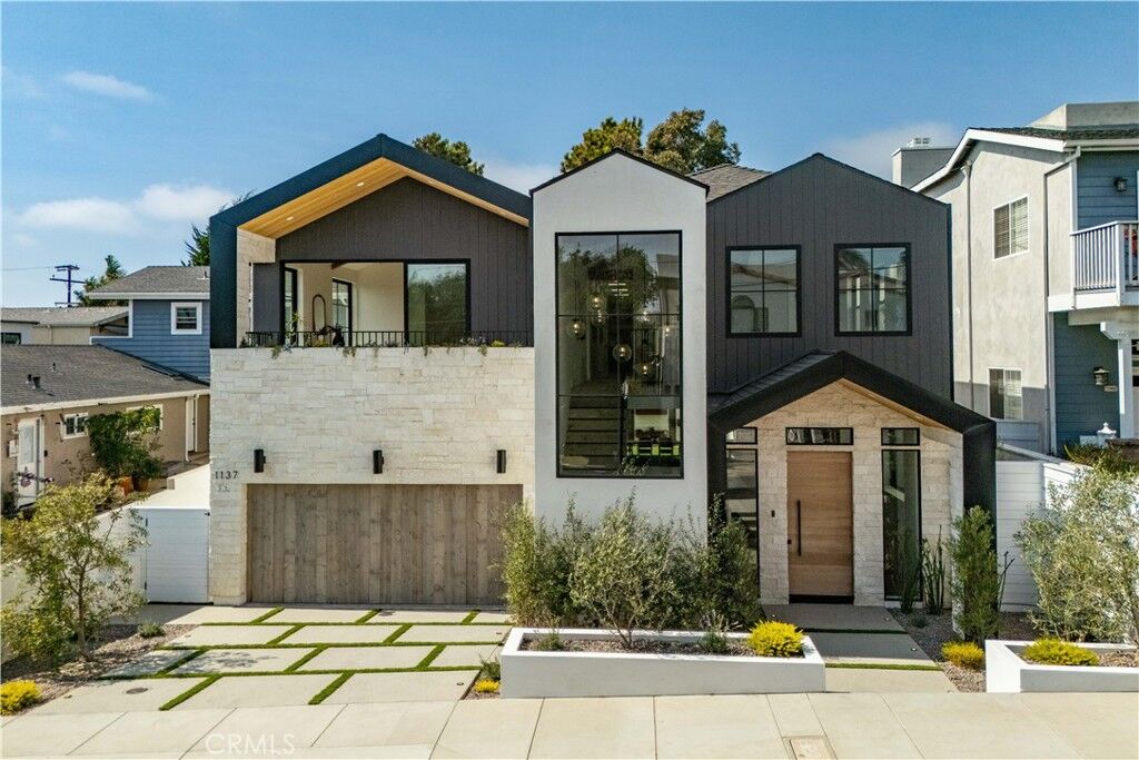 Property Photo: 1137 9th Street CA 90254