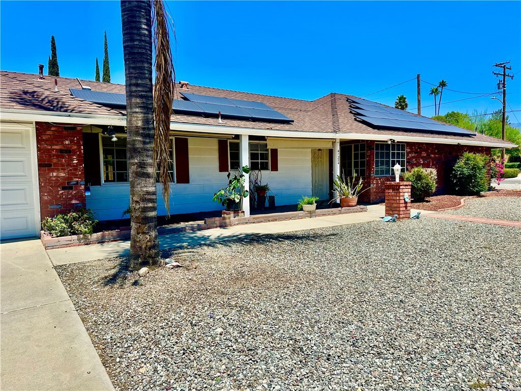 Property Photo: 41224 Toledo Drive CA 92544
