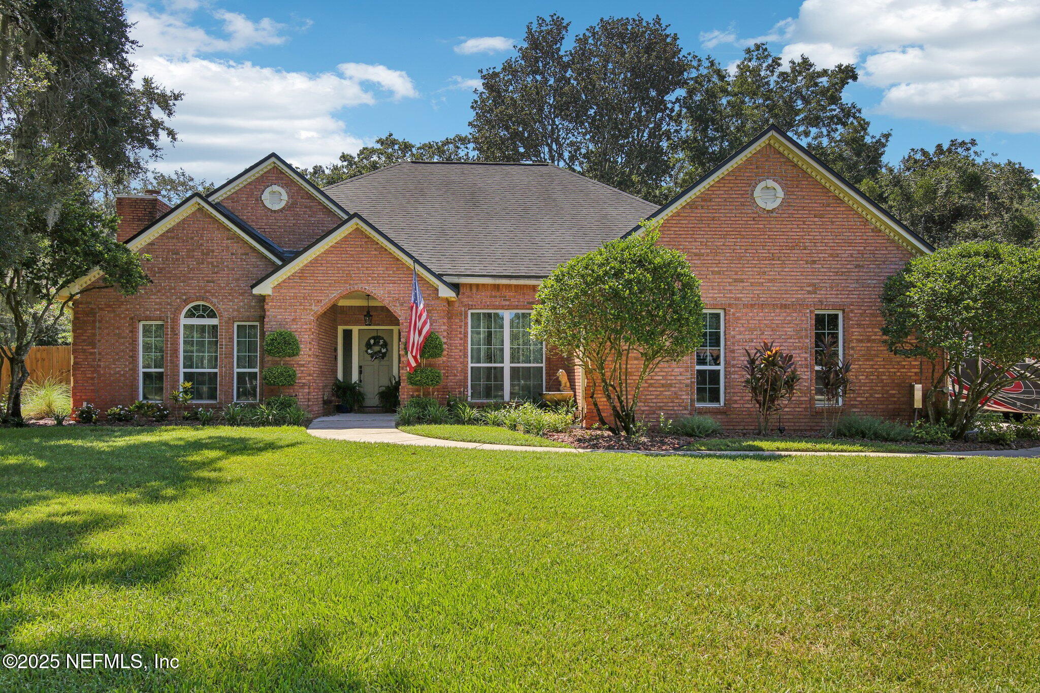 Property Photo: 1747 Southpoint Cove FL 32259
