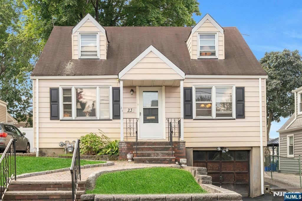 Property Photo: 23 De Vausney Place NJ 07110