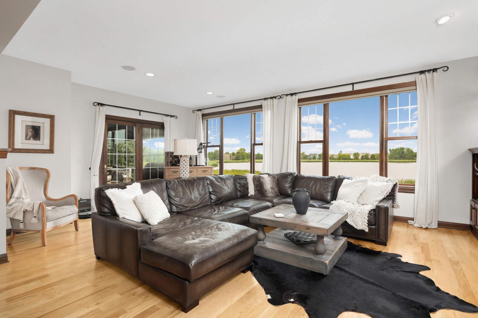Property Photo:  11692 E Laketowne Drive  MN 55301 