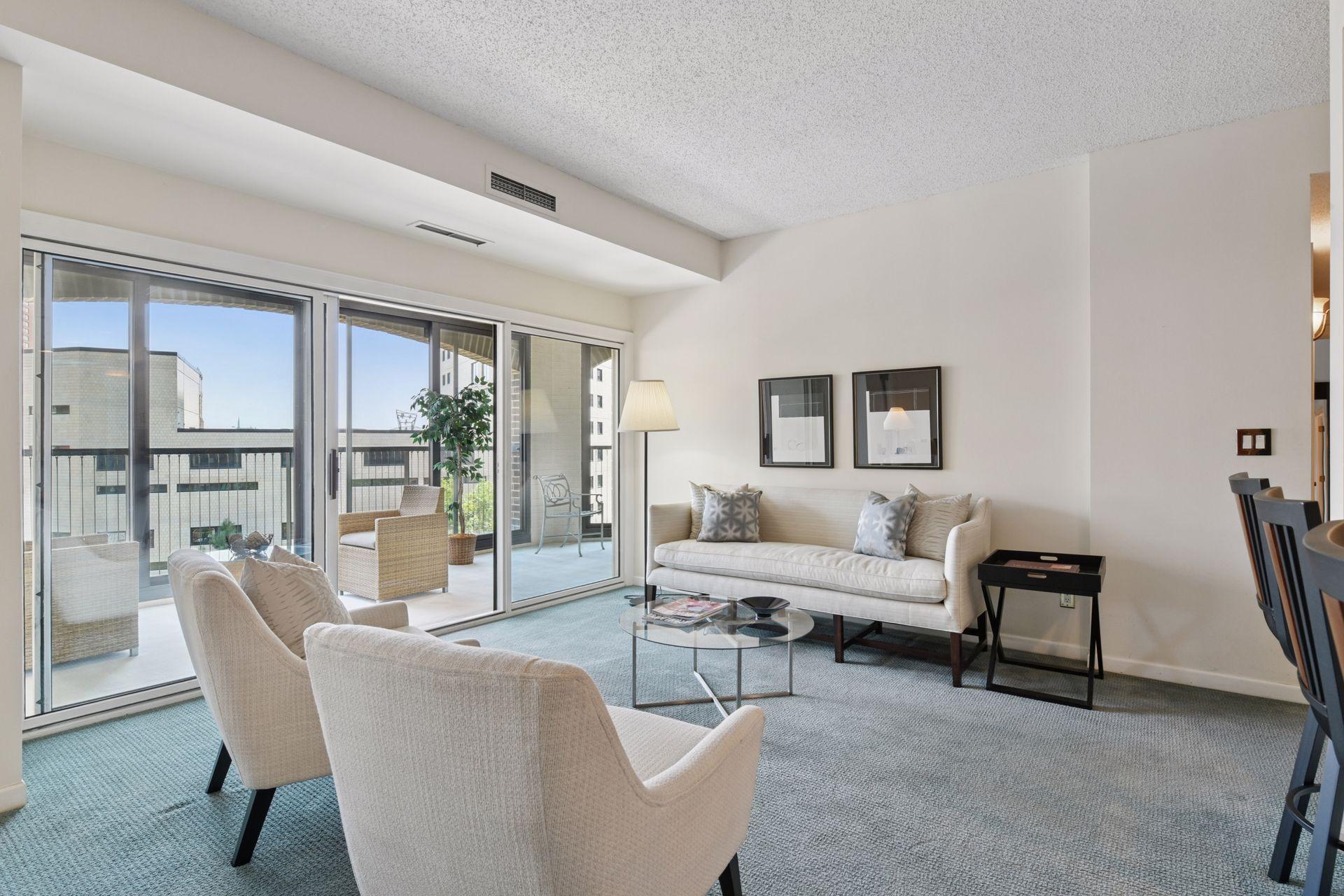 Property Photo:  1201 Yale Place 407  MN 55403 