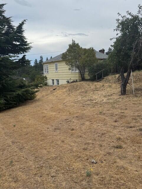 Property Photo: 605 Liberty Street OR 97520