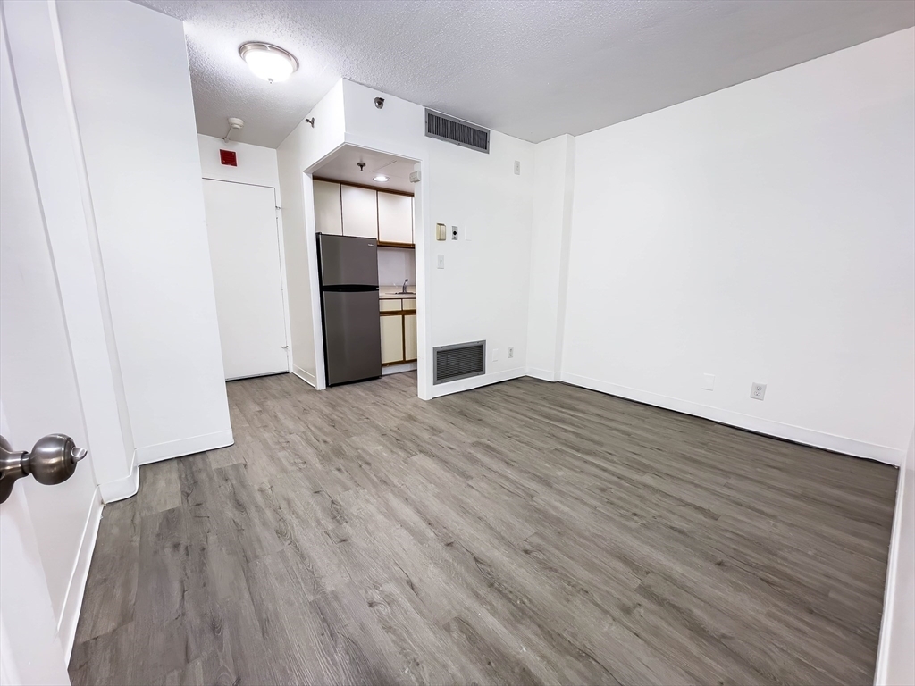 Property Photo: 70 Southbridge St 705 MA 01608