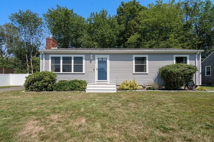 Property Photo:  106 Laurelwood Dr  MA 02745 